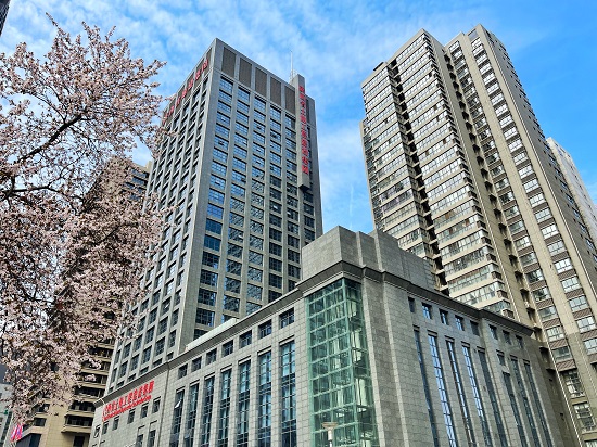 2015年，喬遷至高新區(qū)光泰路7號(hào)自建辦公大樓.jpg